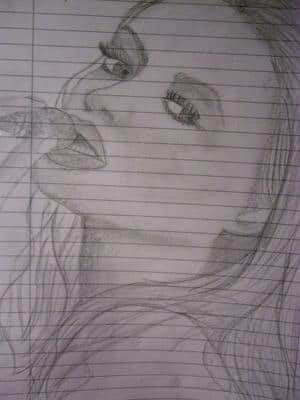 ne frau mit na erdbeere